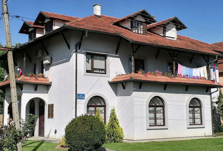 Svjetlopis_parohijskog_doma_hrama_Svete_Trojice_u_Novoj_Pazovi