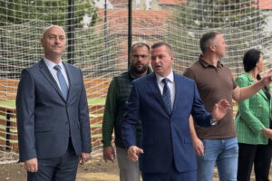 Отворен реконструисани парк у Блоку 22 у Инђији